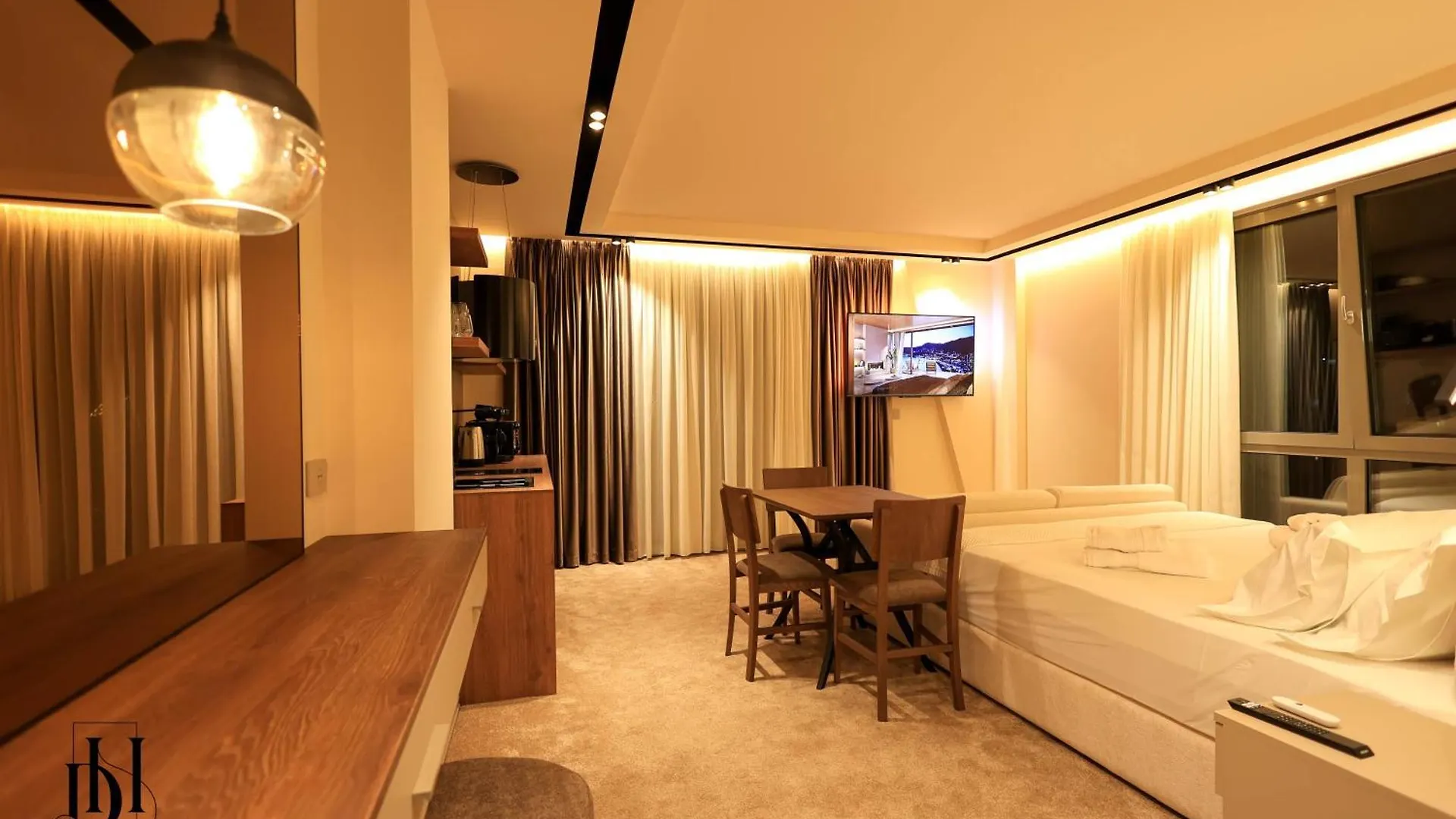 Deha Rooms & Apartments Tirana 0*,  Albania