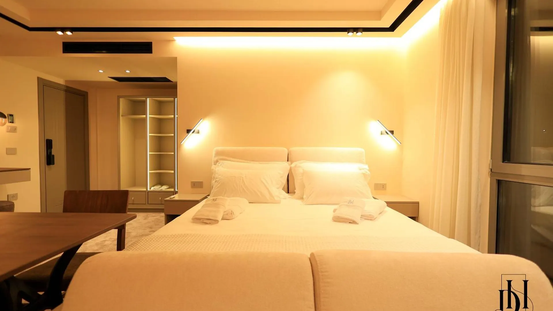 Deha Rooms & Apartments Tirana 0*,