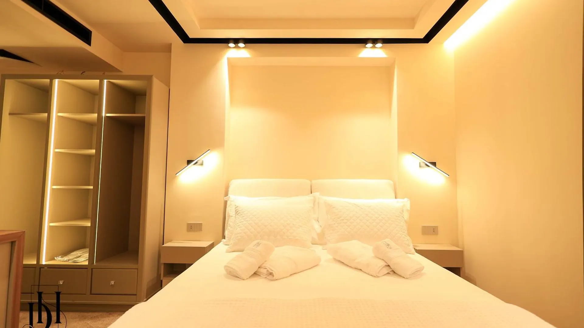 Deha Rooms & Apartments Tirana 0*,  Albania